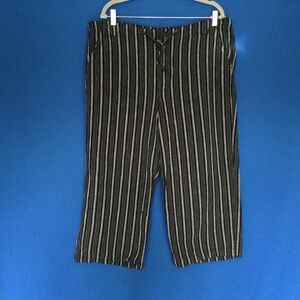 Croft and Barrow Cropped Pants 16 Linen Blend Black Gray Striped
